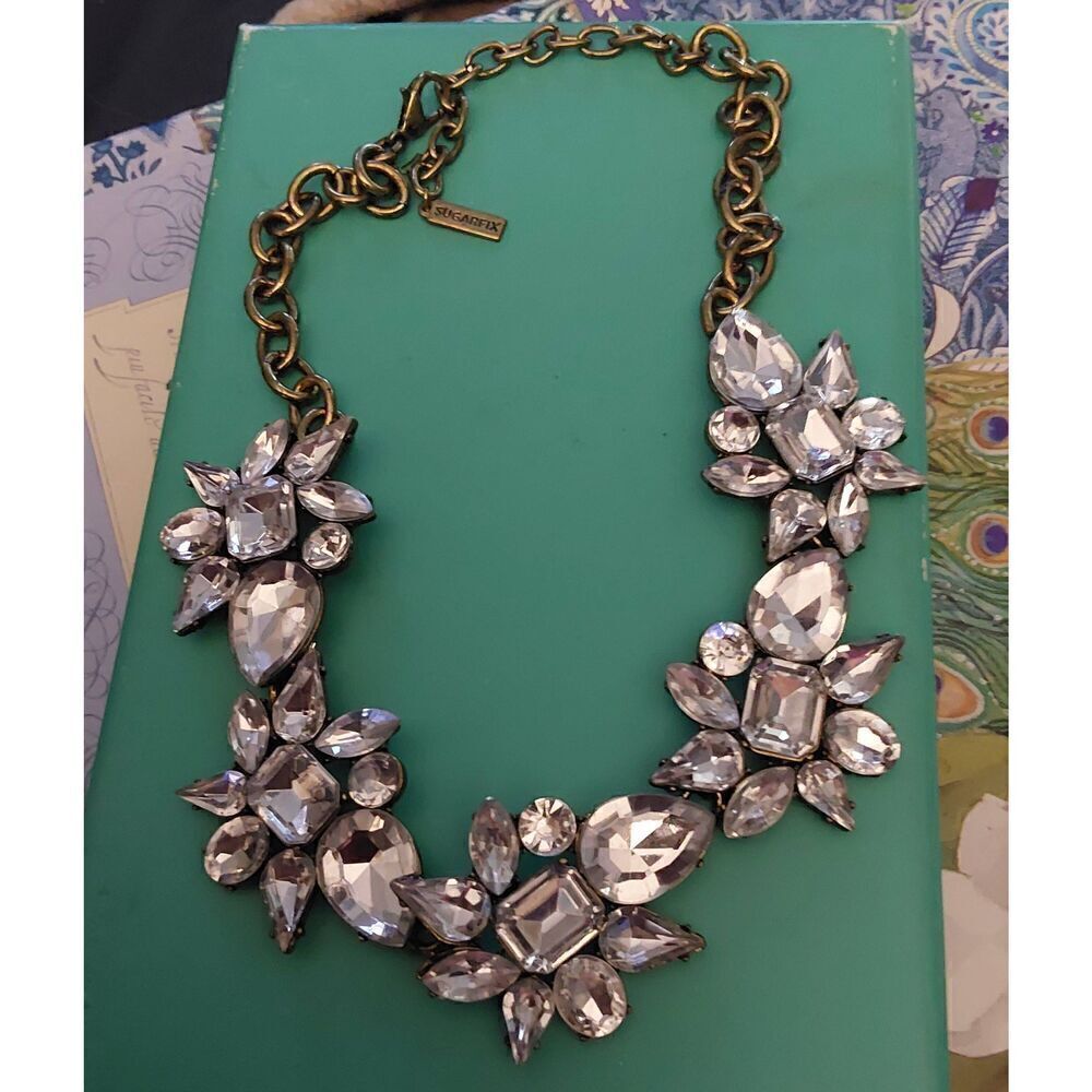 Gorgeous Vintage Flower Station Rhinestone Necklace